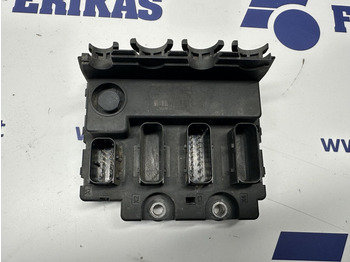 : фото в шапке страницы