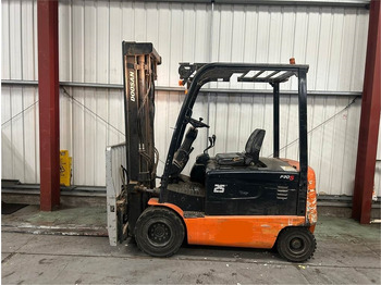 Электропогрузчик DOOSAN
