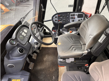 Трактор JCB FASTRAC 3230: фото 5