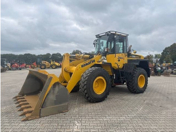 Колёсный погрузчик KOMATSU WA320