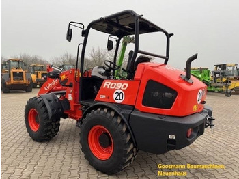 Колёсный погрузчик KUBOTA R090