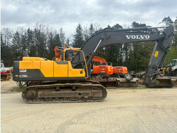 Гусеничный экскаватор Volvo EC 220 DN: фото 2
