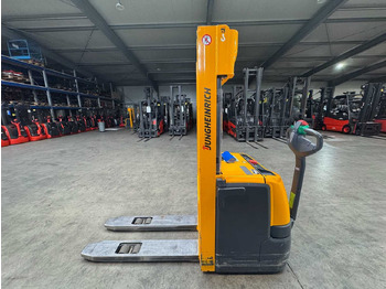 Вилочный погрузчик 2013 JUNGHEINRICH EJC220 2,000KG STACKER PALLET TRUCK ANT FREE LIFT: фото 5 Вилочный погрузчик 2013 JUNGHEINRICH EJC220 2,000KG STACKER PALLET TRUCK ANT FREE LIFT: фото 5