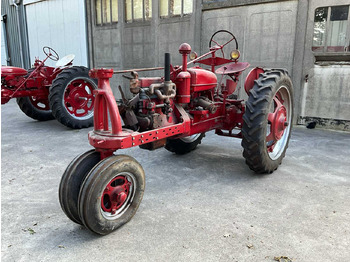 Трактор McCORMICK