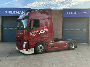 Грузовик VOLVO FH