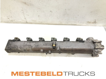 : фото в шапке страницы