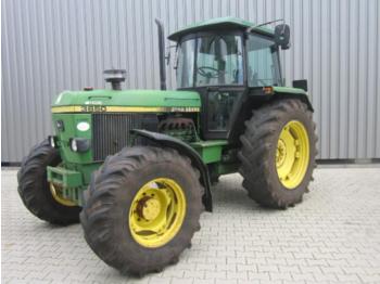 Трактор John Deere 3650: фото 1