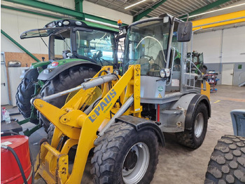 Колёсный погрузчик