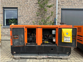 Электрогенератор Atlas-Copco QAS 18 Yanmar Mecc Alte Spa 18 kVA Silent generatorset: фото 3 Электрогенератор Atlas-Copco QAS 18 Yanmar Mecc Alte Spa 18 kVA Silent generatorset: фото 3