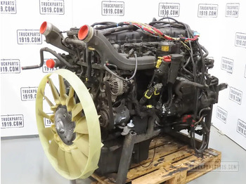 : фото в шапке страницы