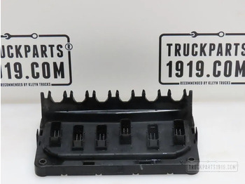 : фото в шапке страницы