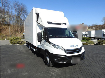 Грузовик с закрытым кузовом IVECO Daily 70c18