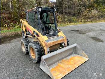 Мини-погрузчик с бортовым поворотом CATERPILLAR 226