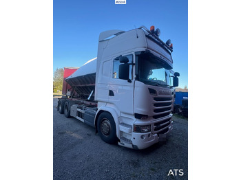 Грузовик с закрытым кузовом SCANIA R 580