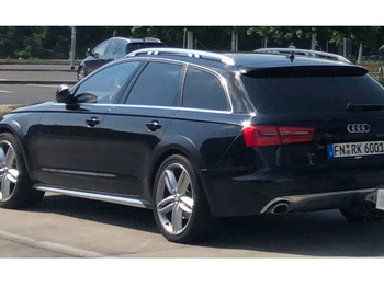 Легковой автомобиль AUDI