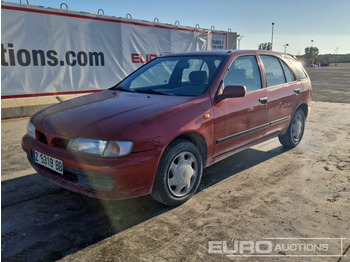Легковой автомобиль NISSAN