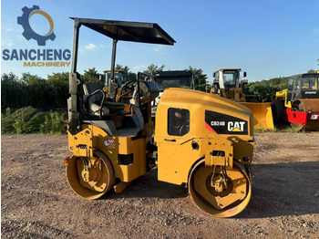 Каток CATERPILLAR CB24B