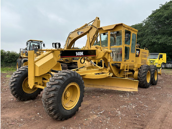 Грейдер CATERPILLAR 140K