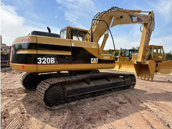 Гусеничный экскаватор CATERPILLAR 320B