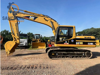 Гусеничный экскаватор CATERPILLAR 320B
