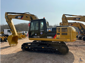 Гусеничный экскаватор CATERPILLAR 320D2