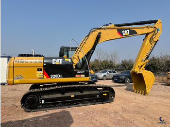 Гусеничный экскаватор CATERPILLAR 320D2