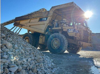 Внедорожный самосвал Caterpillar 771D: фото 2