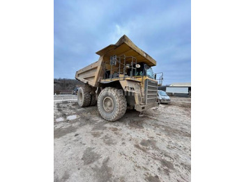 Карьерный самосвал KOMATSU HD605