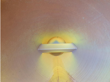 Новый Навесное оборудование для Строительной техники Beton kubel 2000 liter: фото 5