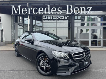 Седан MERCEDES-BENZ