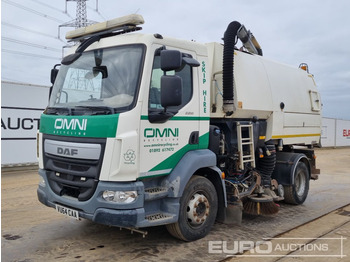 Подметально-уборочная машина DAF LF 220