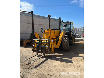 Телескопический погрузчик JCB