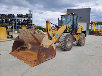 Колёсный погрузчик CAT 926M: фото 2