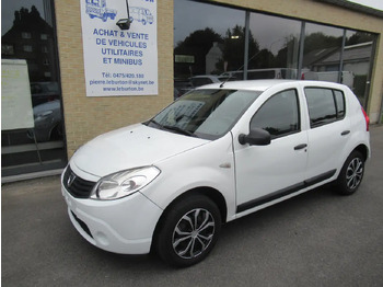 Легковой автомобиль DACIA