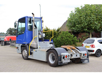 Терминальный тягач Terberg YT223: фото 4 Терминальный тягач Terberg YT223: фото 4