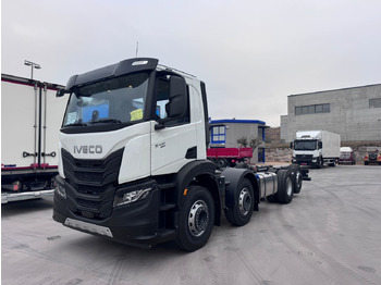 Грузовик-шасси IVECO X-WAY