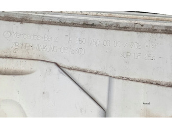 Капот Mercedes-Benz: фото 3