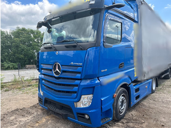 Тягач MERCEDES-BENZ Actros 1848