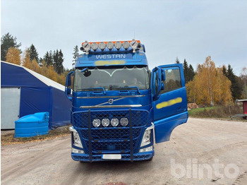Лесовоз, Автоманипулятор VOLVO FH 64R: фото 2