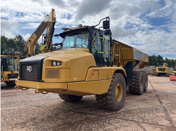 Сочленённый самосвал CATERPILLAR 730