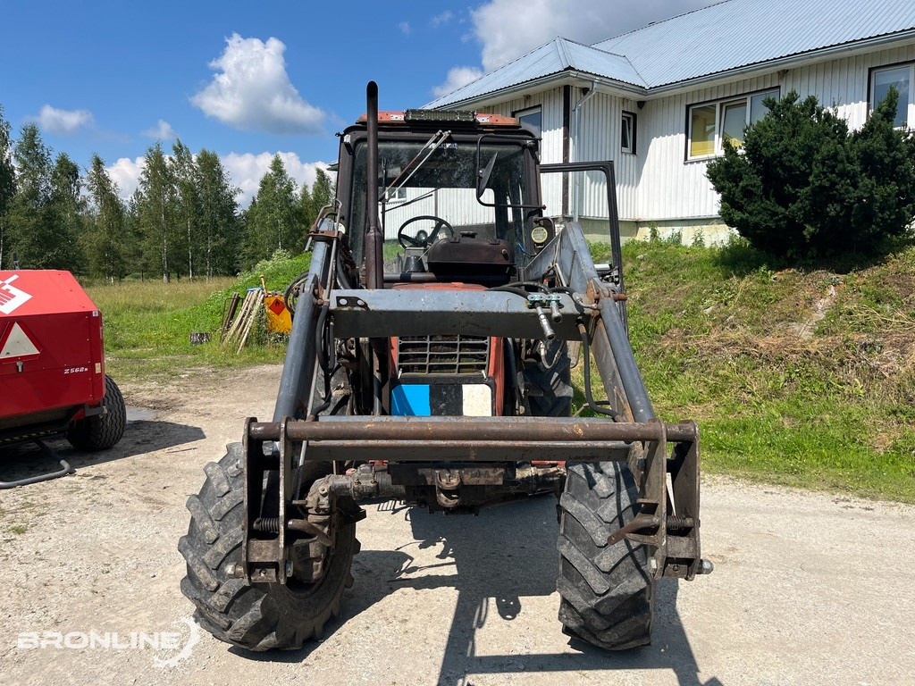 1988 MTZ 820 Traktor-laadur - Трактор: фото 4 1988 MTZ 820 Traktor-laadur - Трактор: фото 4