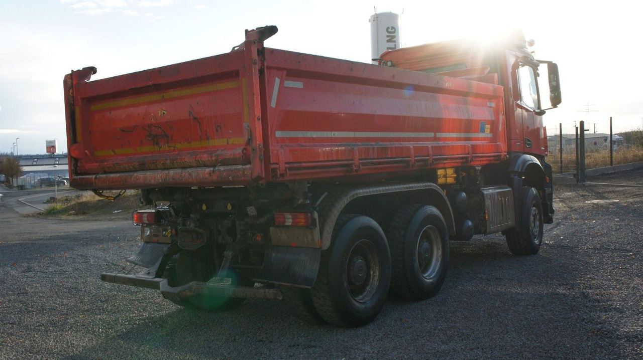 Mercedes-Benz Arocs 2653 Dreiseitenkipper Meiller Bordmatik - Самосвал: фото 4 Mercedes-Benz Arocs 2653 Dreiseitenkipper Meiller Bordmatik - Самосвал: фото 4