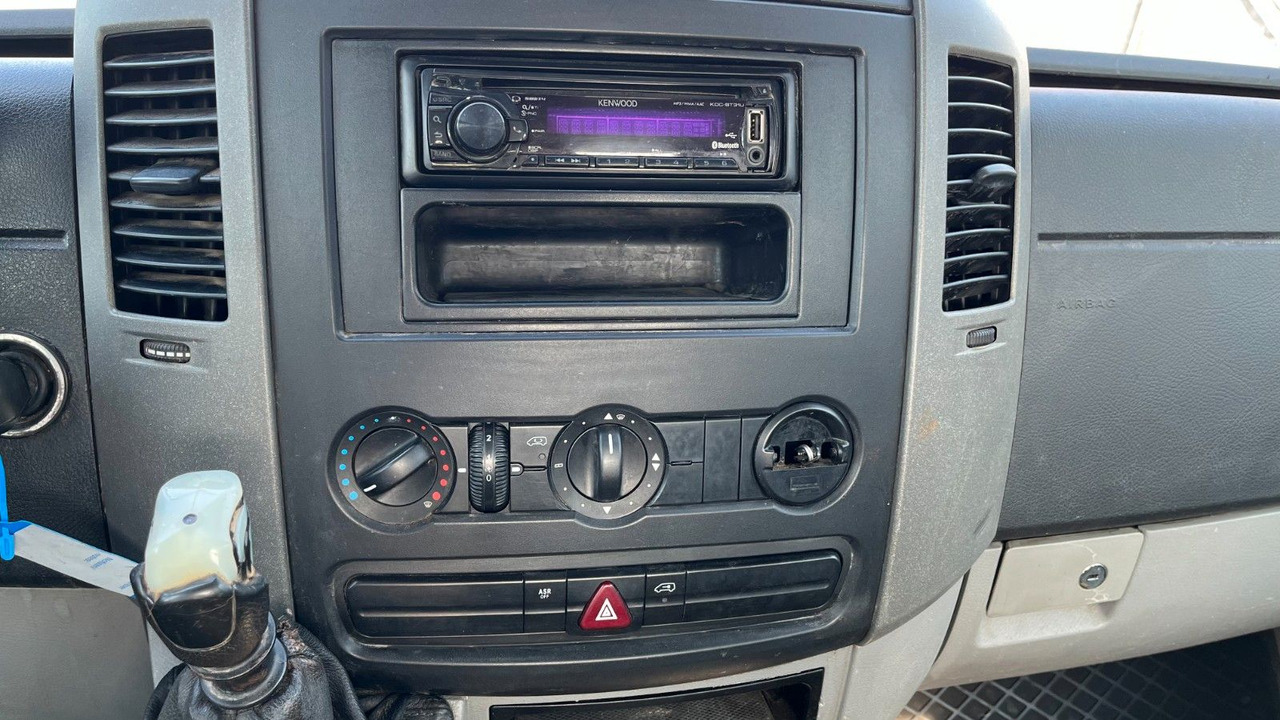 Малотоннажный самосвал, Грузопассажирский фургон Mercedes-Benz Sprinter 511 CDI Kipper Doka Dreiseitenkipper: фото 10