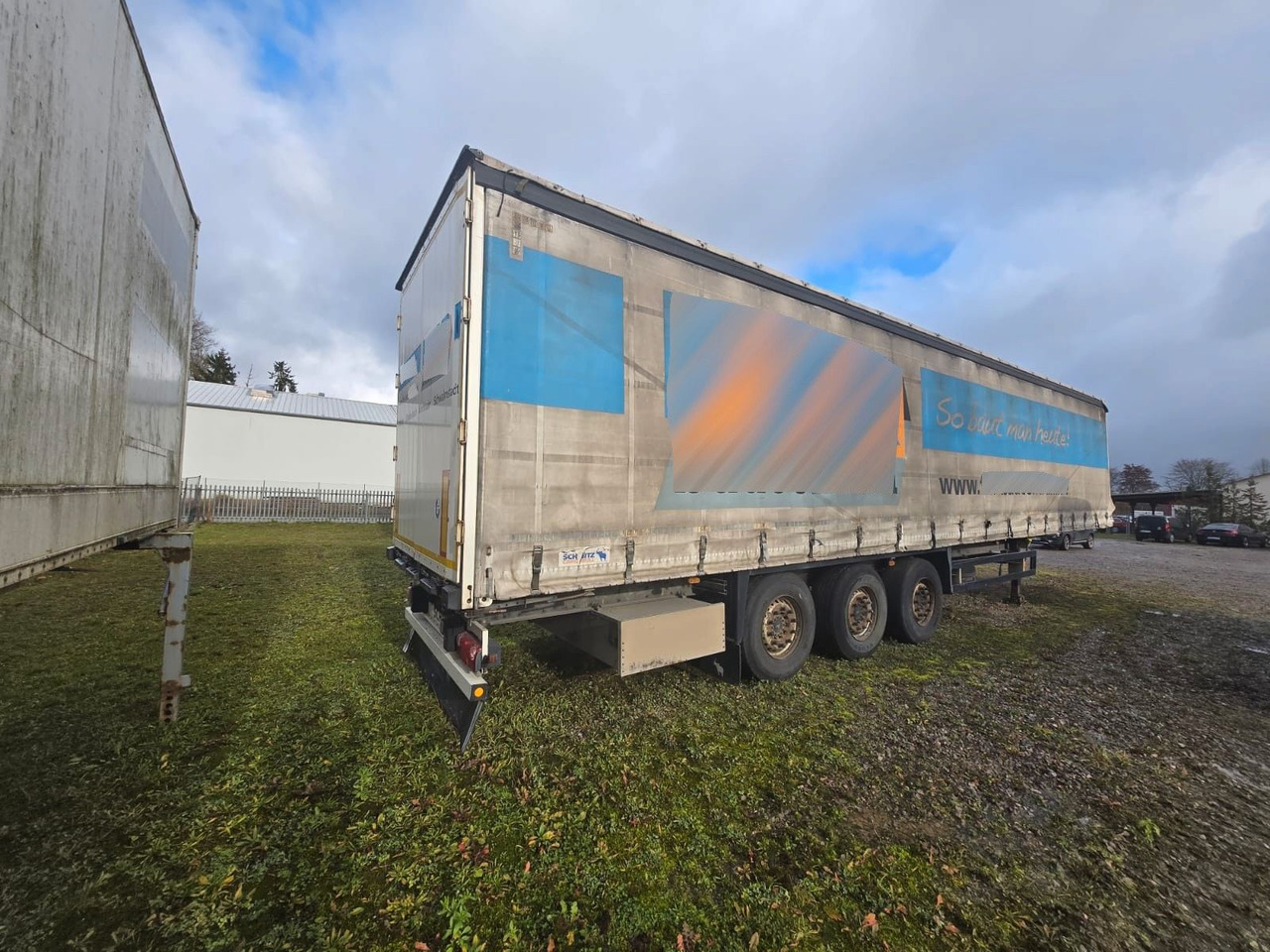 Schmitz Cargobull S01 Pritsche + Plane Auflieger - Тентованный полуприцеп: фото 2 Schmitz Cargobull S01 Pritsche + Plane Auflieger - Тентованный полуприцеп: фото 2