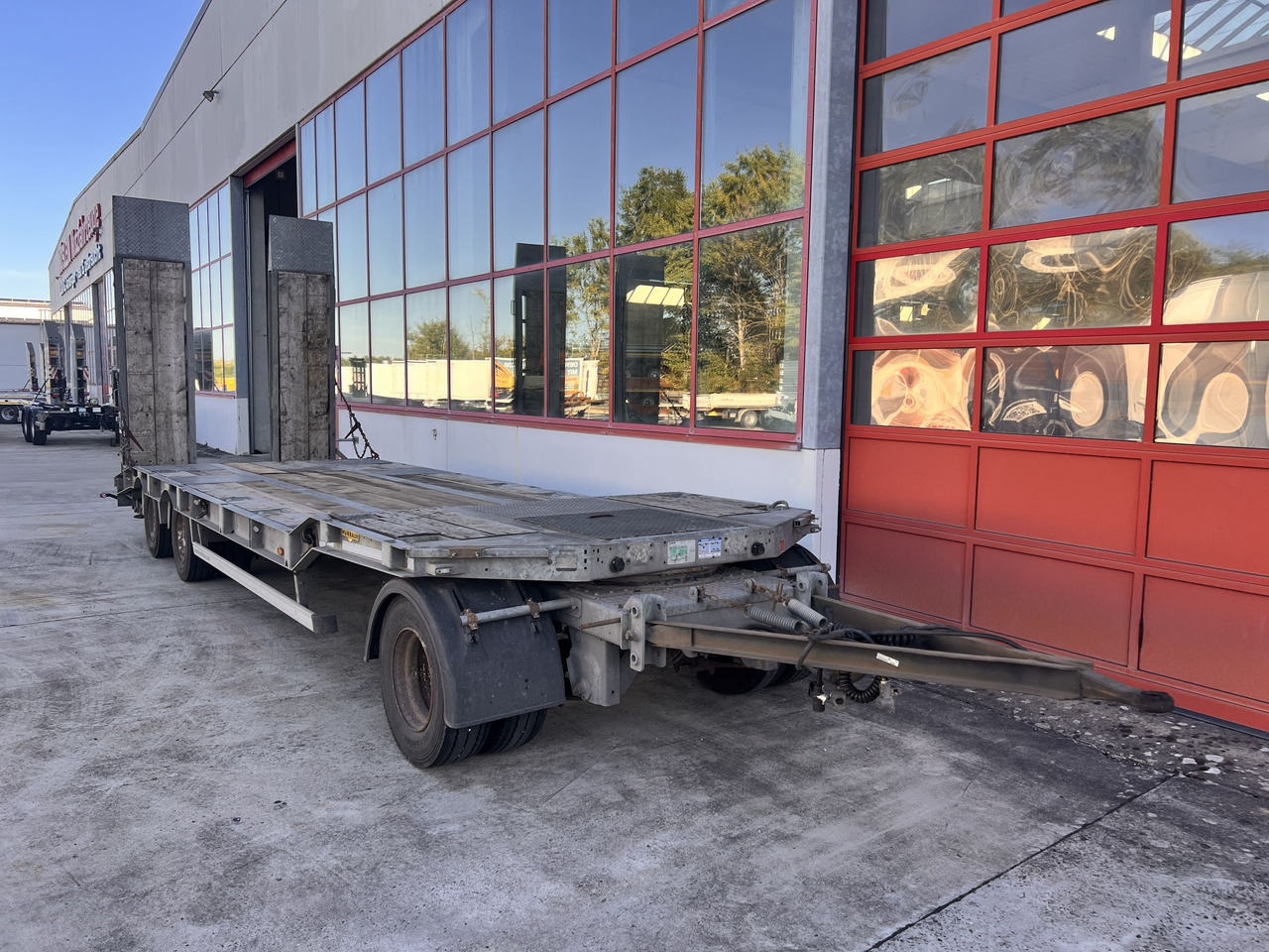 Humbaur HTD 30 3 Achs Tiefladeranhänger, verzinkt - Низкорамный прицеп: фото 3 Humbaur HTD 30 3 Achs Tiefladeranhänger, verzinkt - Низкорамный прицеп: фото 3