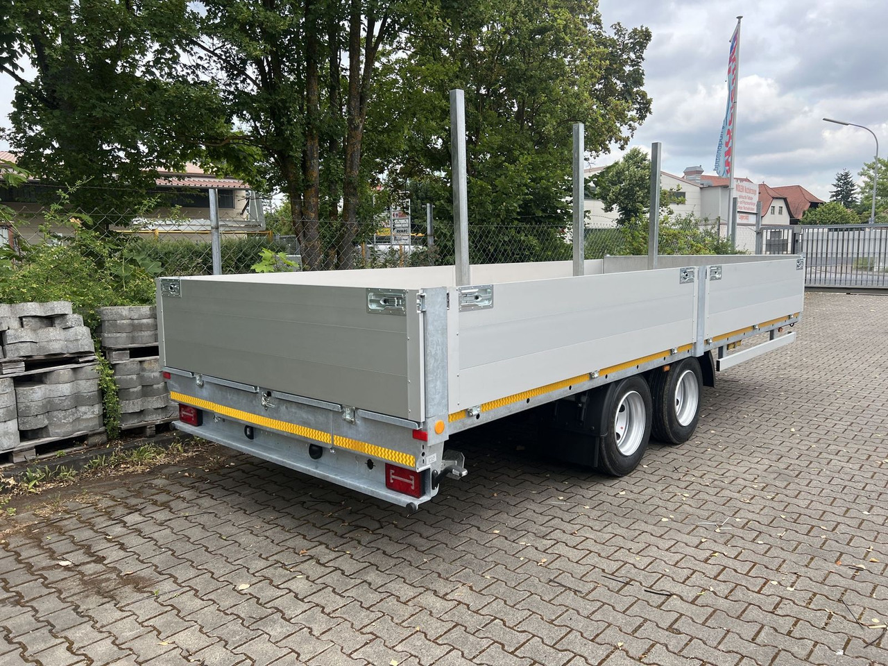 Прицеп бортовой/ Платформа Möslein  14,4 t Tandem- Pritschenanhänger- Tieflader: фото 6