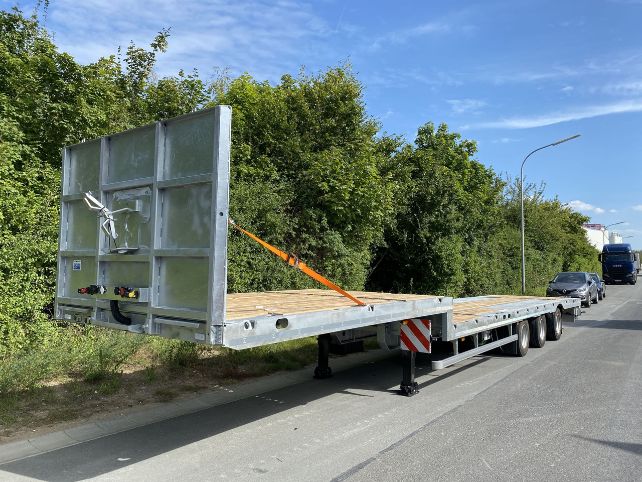 Möslein ST 3-Plato 9,4 3 Achs Satteltieflader Plato 45 t GGfür Fertigteile, Baumaschinen oder Container - Полуприцеп бортовой/ Платформа: фото 3 Möslein ST 3-Plato 9,4 3 Achs Satteltieflader Plato 45 t GGfür Fertigteile, Baumaschinen oder Container - Полуприцеп бортовой/ Платформа: фото 3