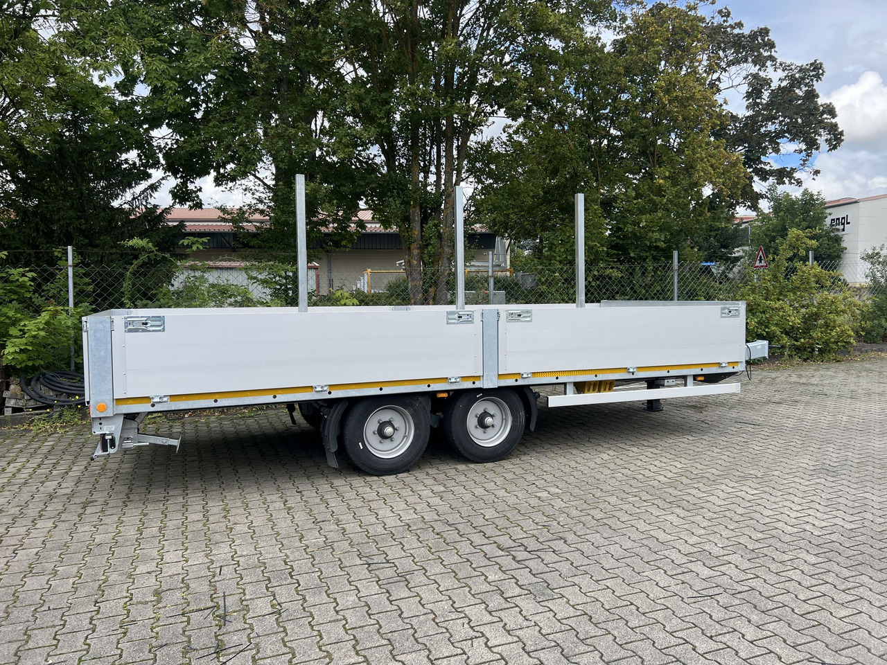 Möslein THT 11- G 7,2 Tandem- Pritschenanhänger- Tieflader - Прицеп бортовой/ Платформа: фото 1 Möslein THT 11- G 7,2 Tandem- Pritschenanhänger- Tieflader - Прицеп бортовой/ Платформа: фото 1