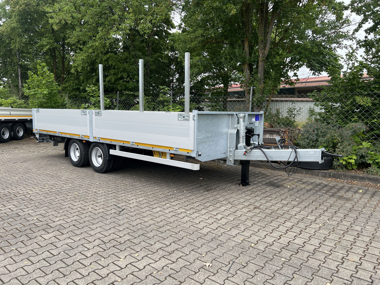 Möslein THT 14,4 G 6,2 14,4 t GG Tandem- Pritschenanhänger- Tieflader - Прицеп бортовой/ Платформа: фото 5 Möslein THT 14,4 G 6,2 14,4 t GG Tandem- Pritschenanhänger- Tieflader - Прицеп бортовой/ Платформа: фото 5
