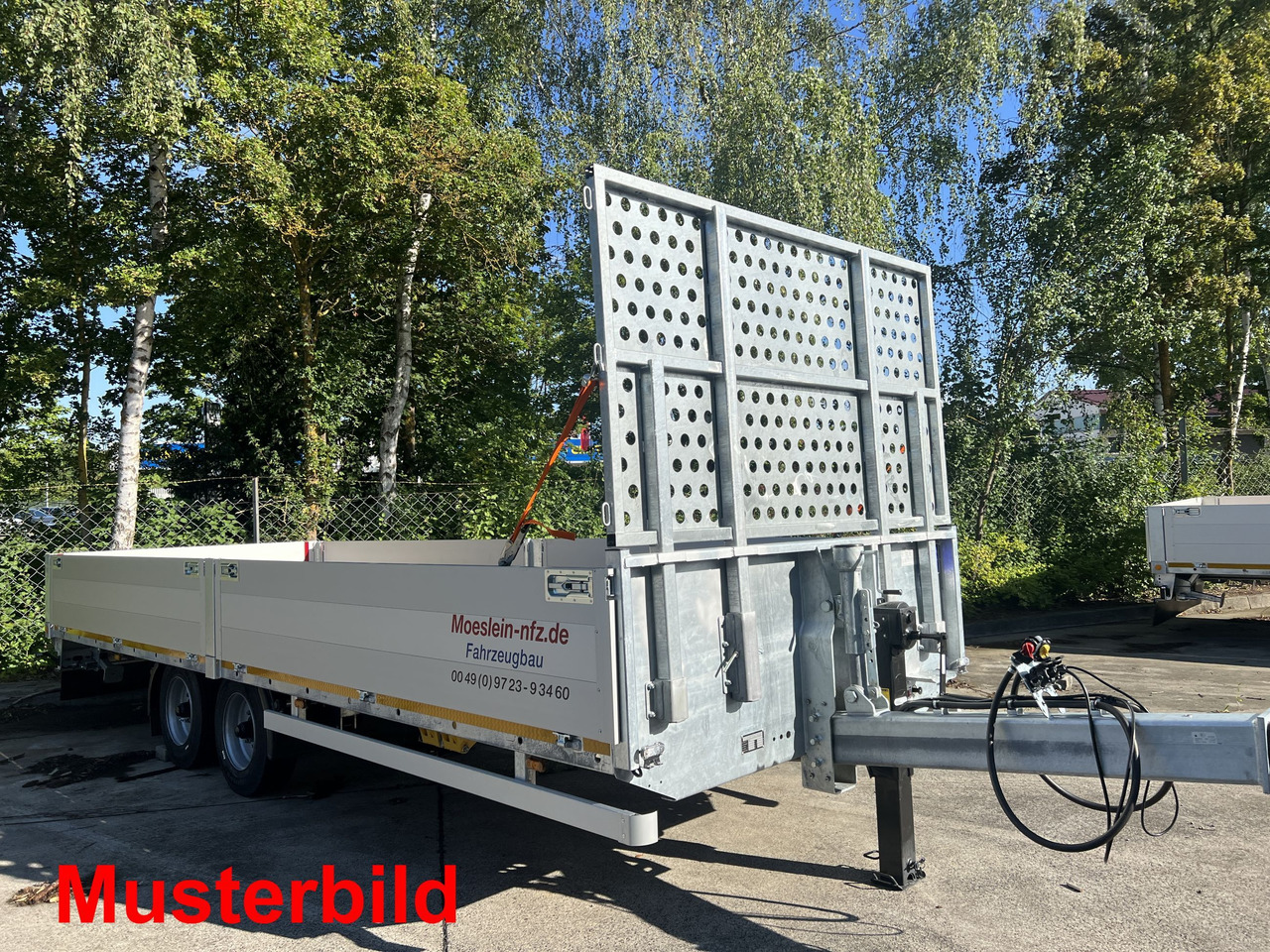 Möslein THT 14,4 G 6,2 L 14,4 t Tandem- Pritschenanhänger- Tieflader - Прицеп бортовой/ Платформа: фото 2 Möslein THT 14,4 G 6,2 L 14,4 t Tandem- Pritschenanhänger- Tieflader - Прицеп бортовой/ Платформа: фото 2